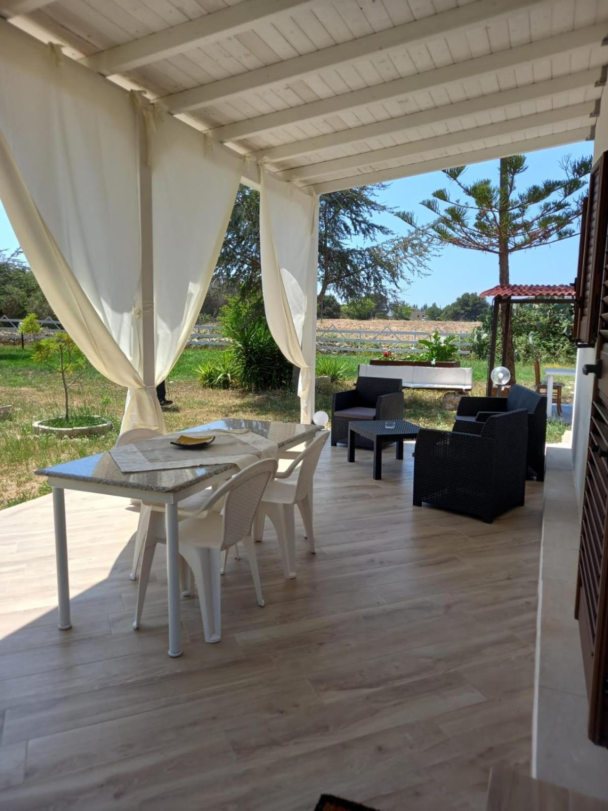 Villa Raffaella Лече Екстериор снимка